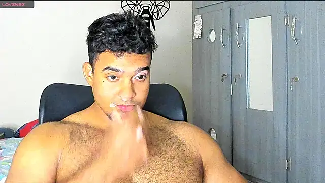 Big furry bear13 online show from January 11, 2025, 4:59 am