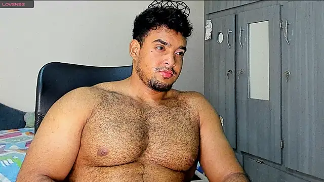 Big furry bear13 online show from January 17, 2025, 8:24 am