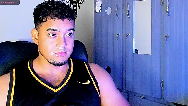 Big furry bear13 online show from February 8, 2025, 6:22 am