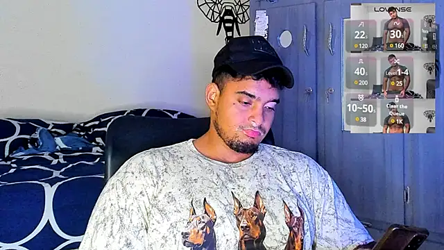 Big furry bear13 online show from March 22, 2025, 7:36 am