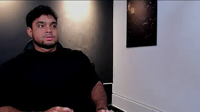 Big furry bear13 online show from March 18, 2026, 1:03 pm