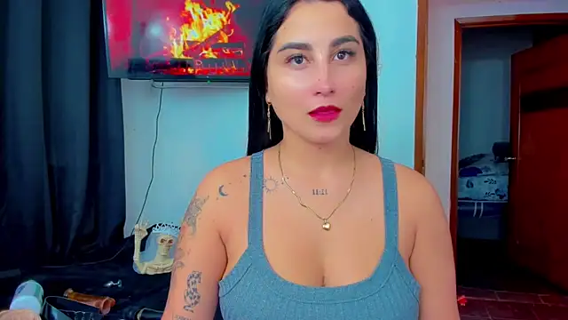 sunshine uwu22 online show from December 18, 2025, 7:20 pm