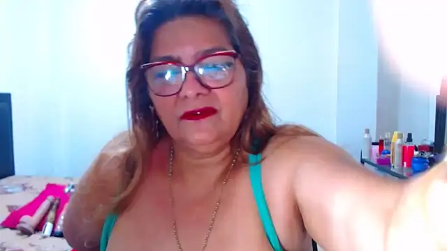 maturehot649 online show from February 12, 2026, 10:16 pm