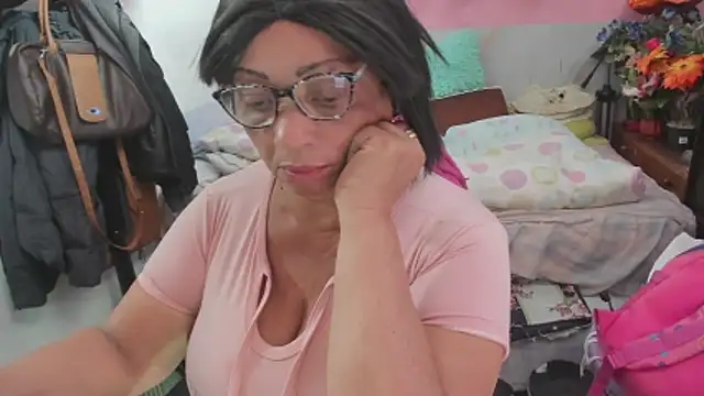 Mrs mommy  online show from June 1, 2026, 5:58 pm
