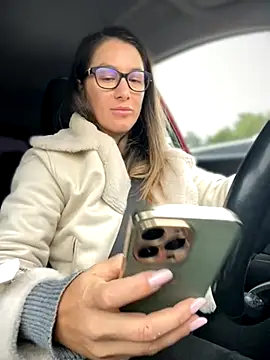 HotXMom online show from October 1, 2025, 5:46 am