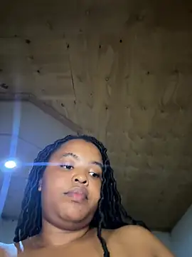 Linahlove online show from March 6, 2025, 7:43 pm