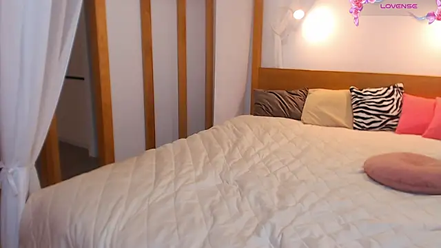 Magic Eyes   online show from October 7, 2025, 2:42 am