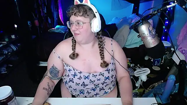 FatVeronica online show from February 6, 2025, 9:32 am