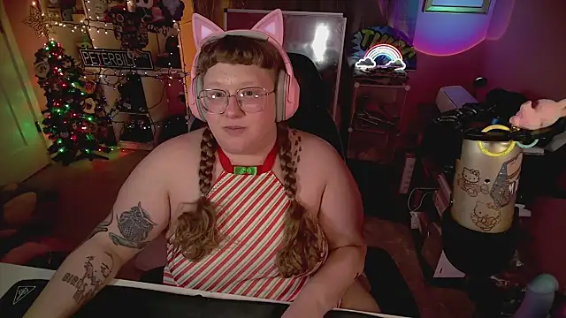 FatVeronica online show from December 16, 2025, 8:19 am