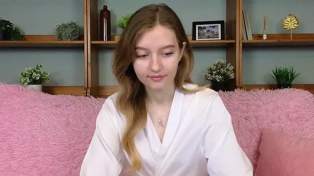 Ksuhesa online show from November 18, 2025, 1:33 am