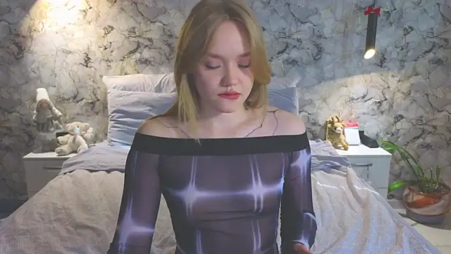 Aurora Golden1 online show from March 25, 2026, 2:39 am