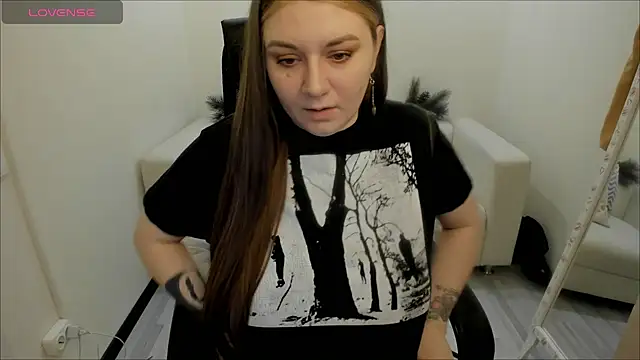 AlisaBacker online show from December 28, 2024, 2:53 pm