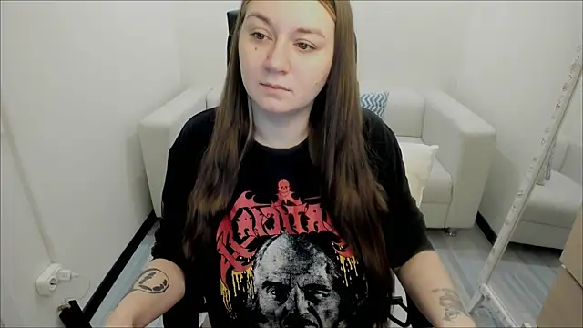 AlisaBacker online show from March 21, 2025, 1:34 pm