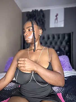 Candy-Heart online show from October 19, 2025, 3:51 am