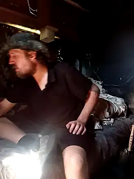 Snapshot of hothippie420 chatting on September 17, 2025, 5:47 pm hothippie420 online show from September 17, 2025, 5:47 pm