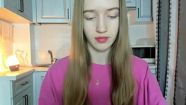 leslie my lovee online show from November 28, 2025, 5:10 am