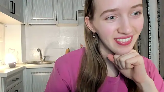 leslie my lovee online show from December 15, 2025, 5:23 am