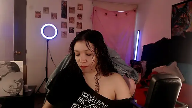 Snapshot of AllyDonfort chatting on May 20, 2026, 10:16 pm AllyDonfort online show from May 20, 2026, 10:16 pm