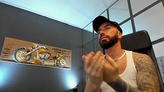 AronGrant online show from November 11, 2025, 10:37 am