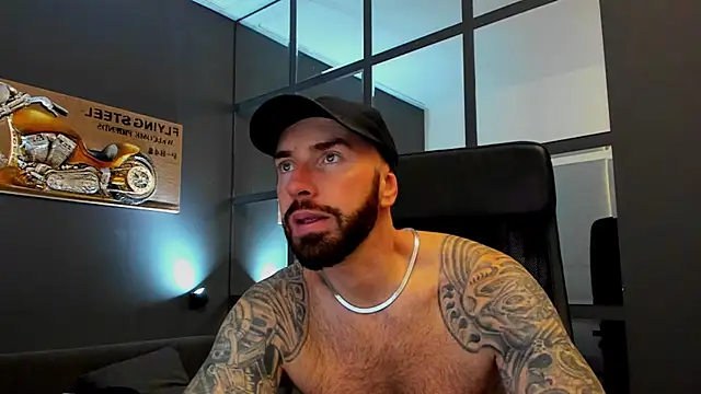 AronGrant online show from December 2, 2025, 10:31 am