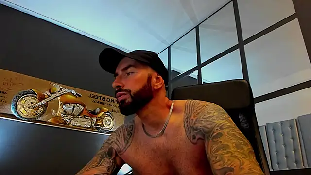Snapshot of AronGrant chatting on July 8, 2026, 8:30 am AronGrant online show from July 8, 2026, 8:30 am