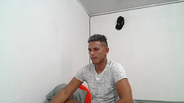 Snapshot of Chris_Dick23 chatting on December 26, 2024, 4:36 pm Chris Dick23 online show from December 26, 2024, 4:36 pm