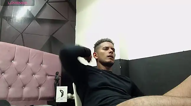 Snapshot of Chris_Dick23 chatting on December 31, 2024, 11:20 am Chris Dick23 online show from December 31, 2024, 11:20 am