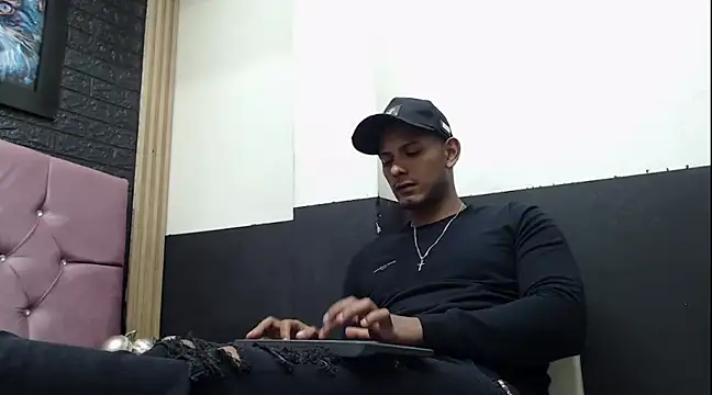 Snapshot of Chris_Dick23 chatting on January 22, 2025, 5:26 am Chris Dick23 online show from January 22, 2025, 5:26 am