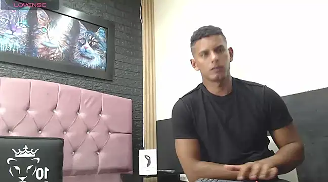 Snapshot of Chris_Dick23 chatting on February 26, 2025, 7:20 am Chris Dick23 online show from February 26, 2025, 7:20 am