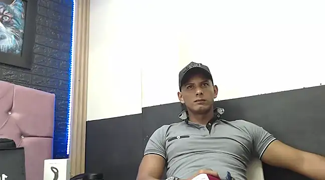Snapshot of Chris_Dick23 chatting on March 11, 2025, 3:48 am Chris Dick23 online show from March 11, 2025, 3:48 am
