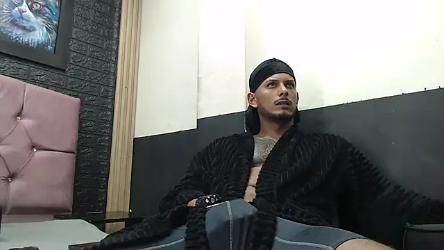 Snapshot of Chris_Dick23 chatting on October 12, 2025, 4:44 am Chris Dick23 online show from October 12, 2025, 4:44 am