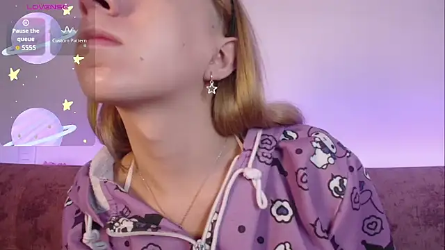 Miiaa doll online show from October 1, 2025, 11:27 am