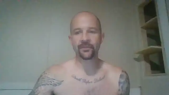 Snapshot of Kinkster615 chatting on June 8, 2026, 1:28 am Kinkster615 online show from June 8, 2026, 1:28 am