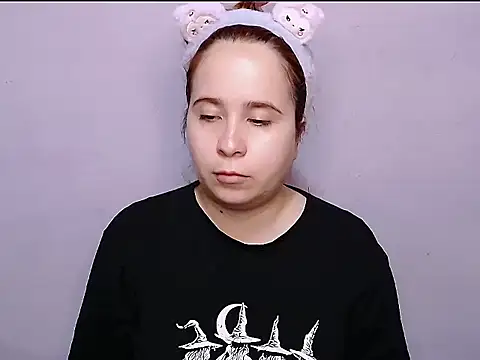 SubLayla01 online show from October 24, 2025, 5:09 pm