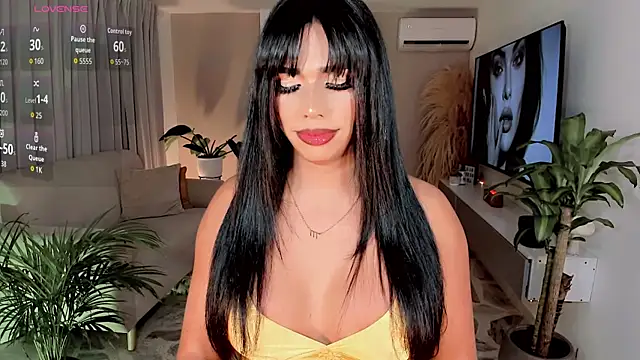 Snapshot of Franciis_4u chatting on August 7, 2026, 4:03 am Franciis 4u online show from August 7, 2026, 4:03 am