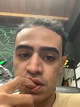 JovenDesobediente online show from October 8, 2025, 9:12 pm