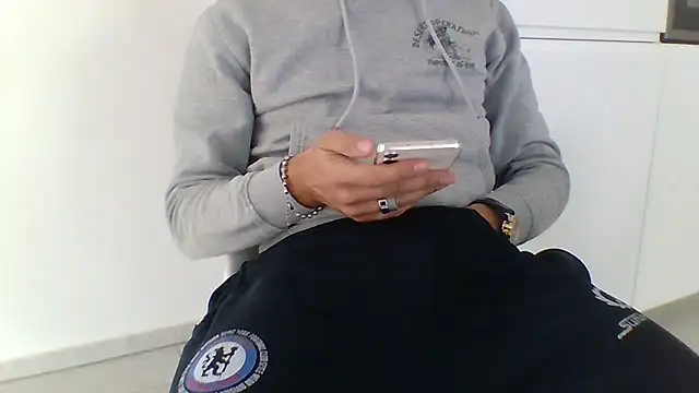 stepmarto3 online show from October 4, 2025, 12:36 pm