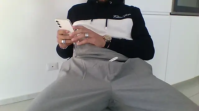 stepmarto3 online show from October 5, 2025, 2:26 pm