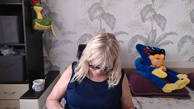 Snapshot of CamDiva113 chatting on March 20, 2025, 8:42 am CamDiva113 online show from March 20, 2025, 8:42 am