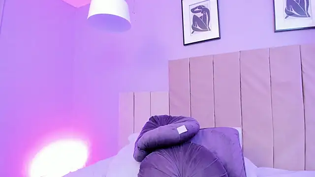 April bowie online show from January 17, 2025, 3:00 pm