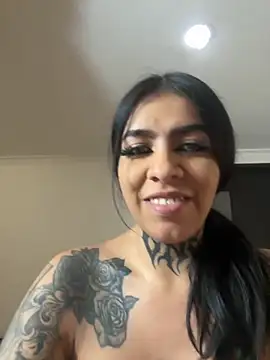 AbbyFtLuna online show from November 11, 2025, 11:05 pm