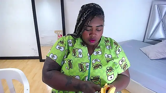 exotic karmella online show from October 6, 2025, 8:28 pm