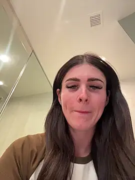 Snapshot of aus_queen chatting on February 21, 2026, 1:28 am aus queen online show from February 21, 2026, 1:28 am