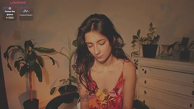 isabelin19 online show from September 18, 2025, 3:58 pm