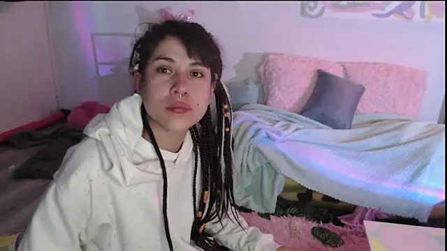 Snapshot of Hellen_dumont chatting on June 18, 2026, 2:12 am Hellen dumont online show from June 18, 2026, 2:12 am