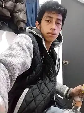 Snapshot of Flaquito_pitudo chatting on December 15, 2024, 5:23 am Flaquito pitudo online show from December 15, 2024, 5:23 am