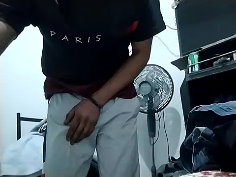 Snapshot of Flaquito_pitudo chatting on January 6, 2025, 12:35 pm Flaquito pitudo online show from January 6, 2025, 12:35 pm