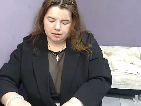 so shy online show from October 20, 2025, 5:52 am