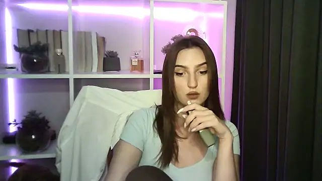 Snapshot of X_Alisa chatting on September 21, 2025, 6:42 pm X Alisa online show from September 21, 2025, 6:42 pm