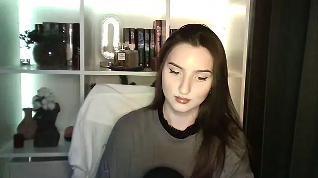 X Alisa online show from April 13, 2026, 6:35 pm